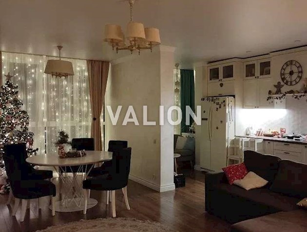 Продажа 4-комнатной квартиры ул. Метрологическая 9д