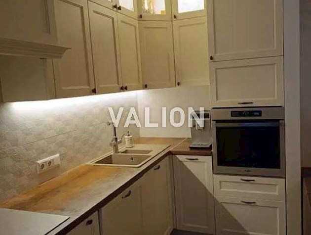 Продажа 4-комнатной квартиры ул. Метрологическая 9д