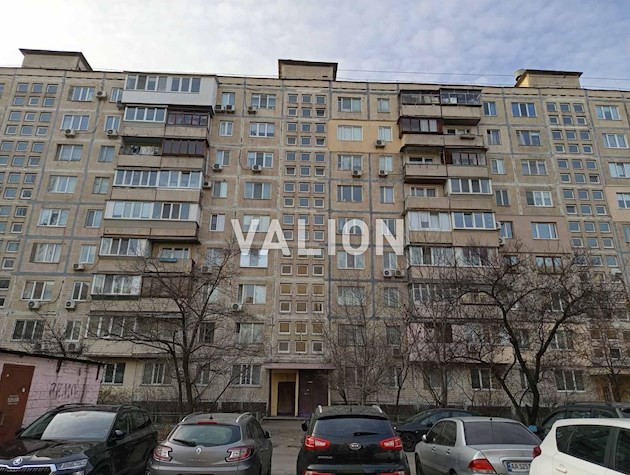 Продам 2-ком. квартиру р-н.Оболони, пр.Оболонский 33а