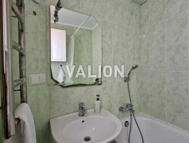 Продажа 1-к квартиры ул. Ялтинская 15