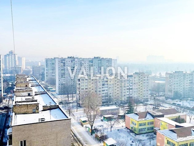 Продажа 1 комнатной квартиры, Дарницкий р-н, ул. Ялтинская 15.