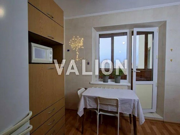 Продажа 1-к квартиры ул. Ялтинская 15