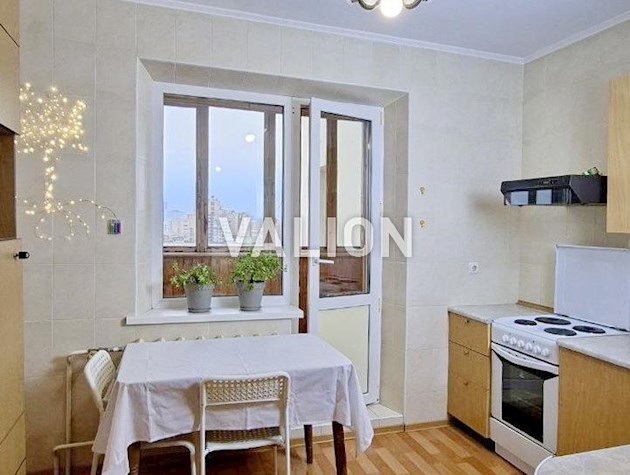 Продажа 1 комнатной квартиры, Дарницкий р-н, ул. Ялтинская 15.