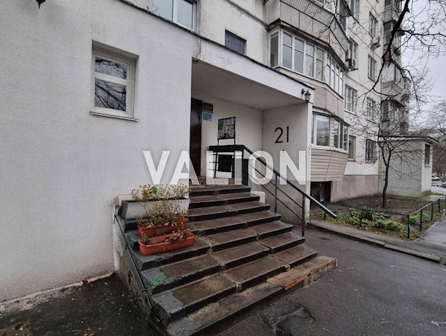 2-к квартира у озера, этаж 8 из 16. Супер локация — Радужная, 21