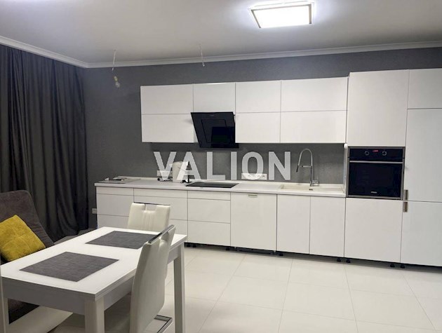 Продажа 2-х комнатной квартиры с ремонтом по адресу пр. Лобановского 6а, Севастопольская площадь