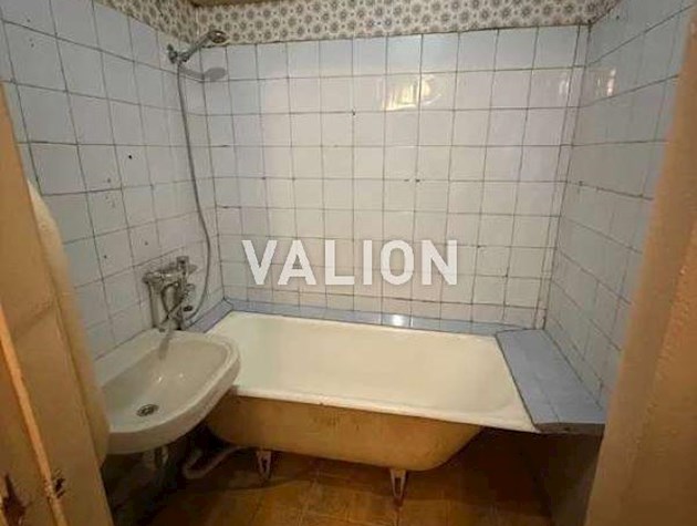 Продаж 1-к квартири вул. Героїв Дніпра 12а