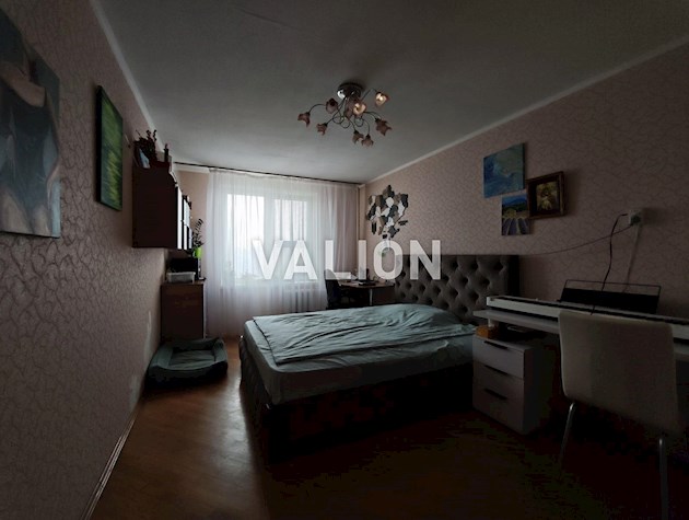 Продажа 3к квартиры 67.3 кв. м на бульв. Жюля Верна 9.