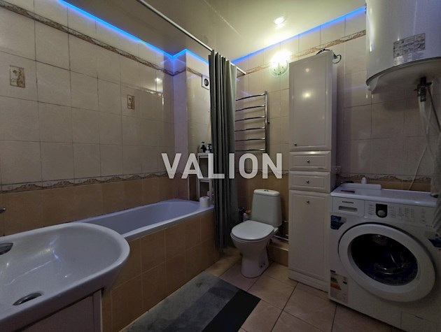 Продажа 3к квартиры 67.3 кв. м на бульв. Жюля Верна 9.