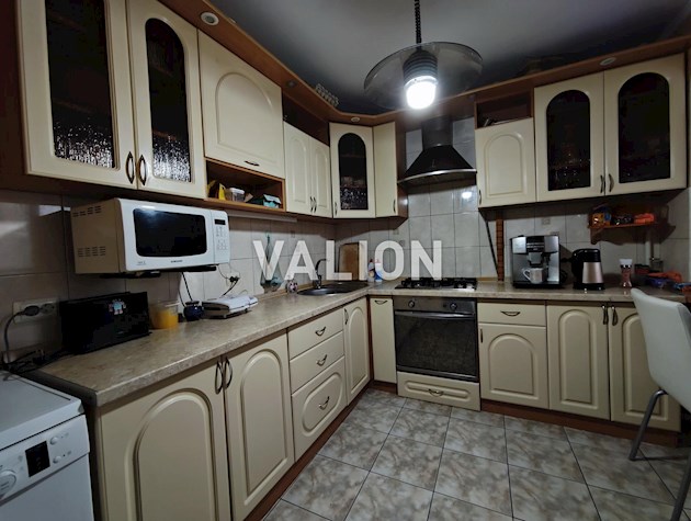 Продажа 3к квартиры 67.3 кв. м на бульв. Жюля Верна 9.