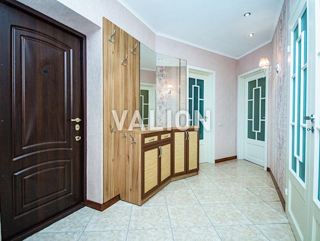 Без % продаж 2-кімнатної квартири, вул.Срібнокільська,1, м.Позняки.