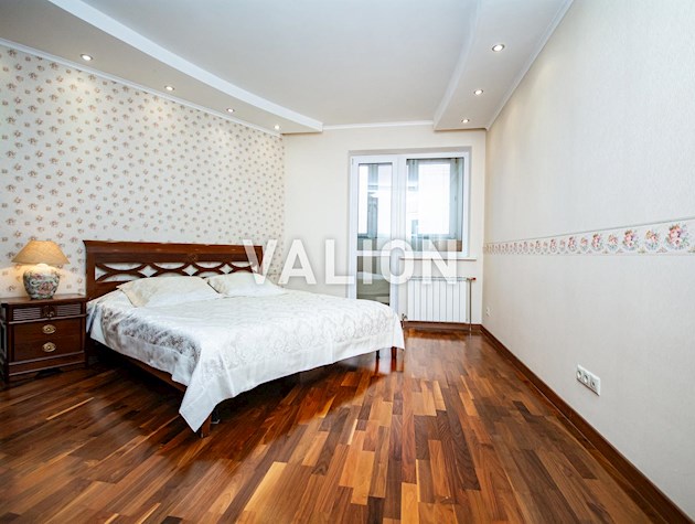 Без % продаж 2-кімнатної квартири, вул.Срібнокільська,1, м.Позняки.