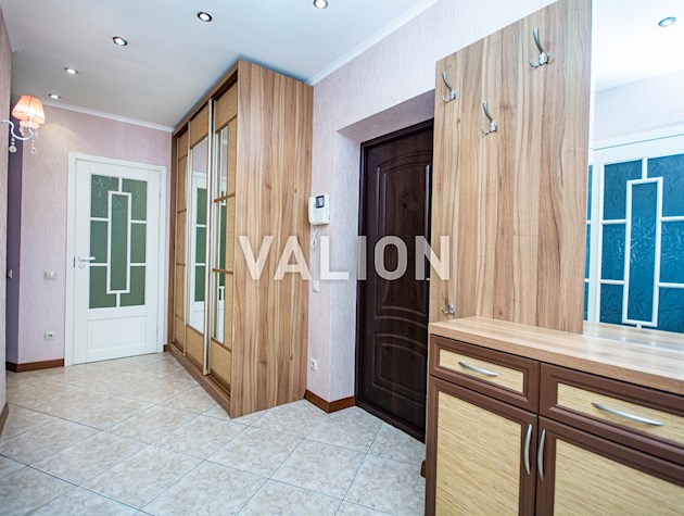 Без % продаж 2-кімнатної квартири, вул.Срібнокільська,1, м.Позняки.