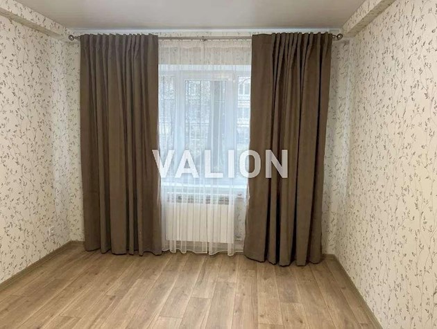 Продаж 3 кімнатной квартири в Шевченківському районі, вулиця Паркова – сирецька 10.