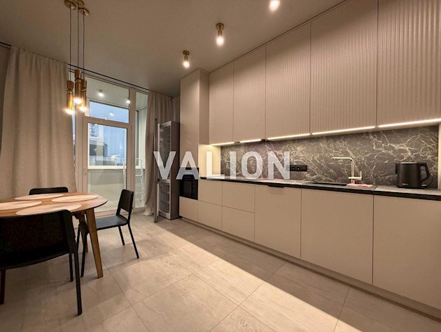 Продажа 1 комн. квартиры 53 кв.м., ЖК Manhatten City, пр.Берестейский 11