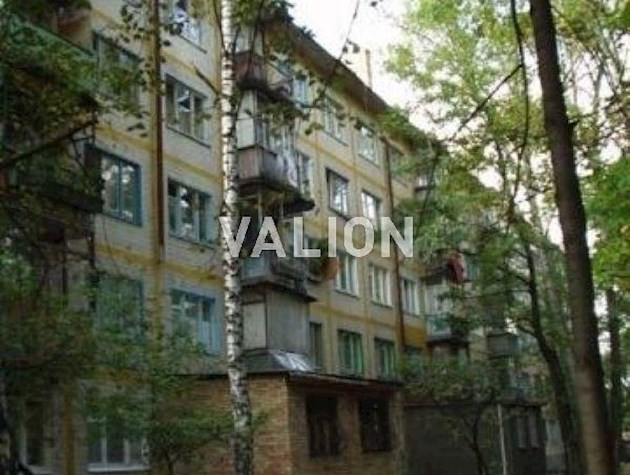 Продаж 2-к квартири вул. Салютна 27а