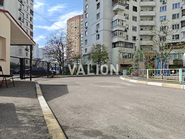 Продажа 2-комнатной квартиры 81м² просп.Николая Бажана, 24/1 Дарницкий район