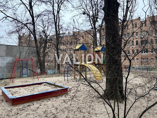 Продам 2 кімнатну квартиру в центрі на Пимоненка 12