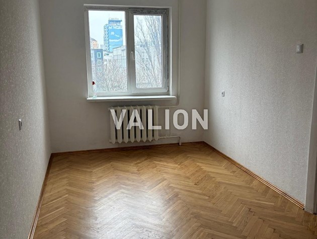 Продам 2 кімнатну квартиру в центрі на Пимоненка 12