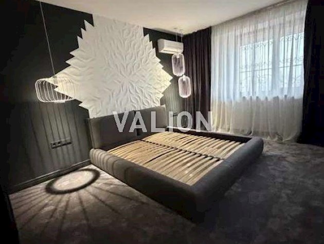 Продаж 4-к квартири вул. Юрія Іллєнка 83