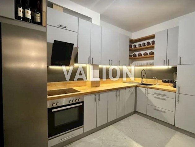 Продажа эксклюзивной 2-х уровневой 5-комнатной квартиры с зимним садом в самом центре и сердце Киева – на Подоле, ул. Нижний Вал 27/29, рядом с метро Контрактовая площадь в премиальном ЖК Подол прести