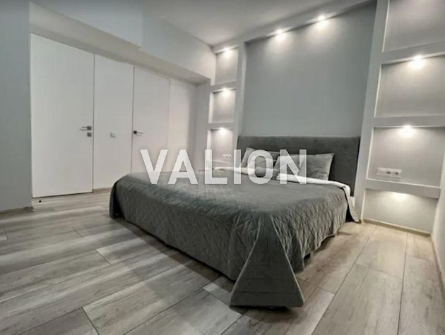 Продажа эксклюзивной 2-х уровневой 5-комнатной квартиры с зимним садом в самом центре и сердце Киева – на Подоле, ул. Нижний Вал 27/29, рядом с метро Контрактовая площадь в премиальном ЖК Подол прести