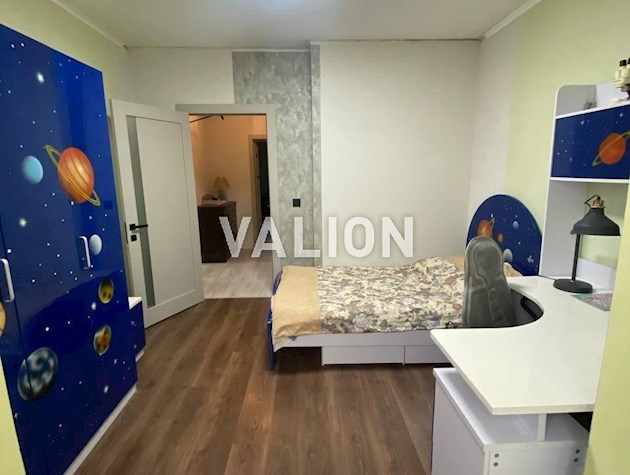 Продажа 3-к квартиры ул. Каштановая 8