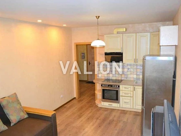 Продам 1-кімнатну квартиру по вул.Драгоманова, 2а Дарницький район