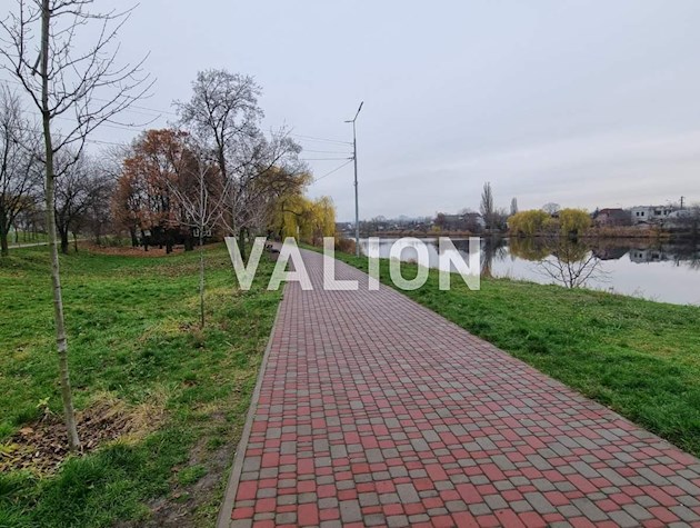 Продам уютную 1-к квартиру с ремонтом возле озера, ул. Радужная, 29.