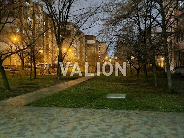 Продам уютную 1-к квартиру с ремонтом возле озера, ул. Радужная, 29.