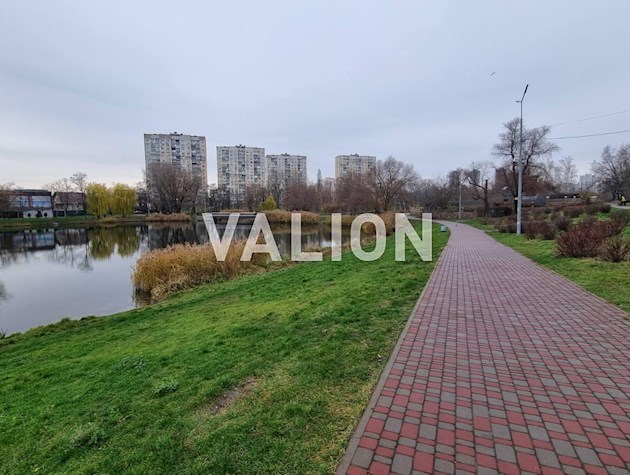 Продам уютную 1-к квартиру с ремонтом возле озера, ул. Радужная, 29.