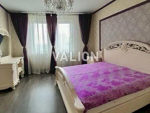 Продажа 3-к квартиры Голосеевский район, ул. Соперная-Слободская 10