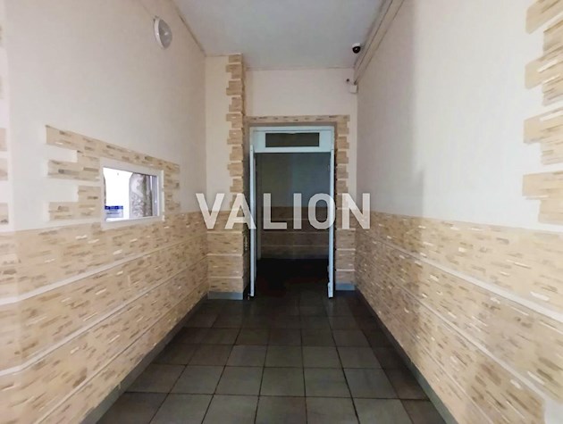 Свет не выключают. Продажа большой и просторной 2-к квартиры на 103 м2, ул. Саперно-Слободская, 22 рядом с метро Выдубичи и Демеевская.