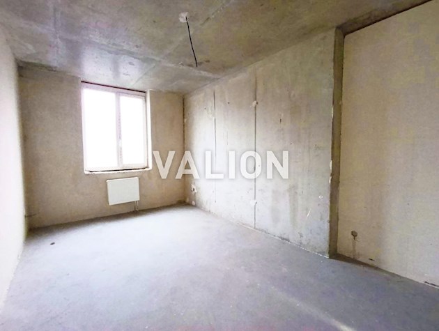 Свет не выключают. Продажа большой и просторной 2-к квартиры на 103 м2, ул. Саперно-Слободская, 22 рядом с метро Выдубичи и Демеевская.