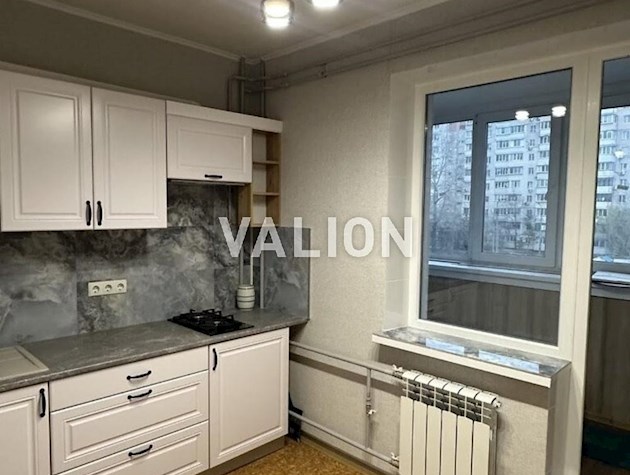 Продаж 1-кімн. квартири з ремонтом, просп. Григоренка, 41 метро Позняки
