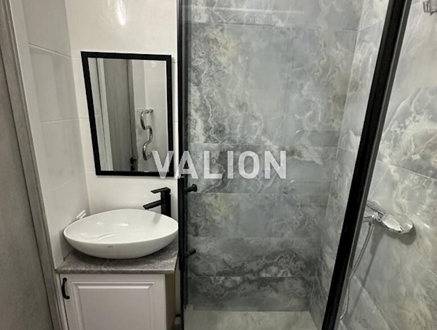 Продаж 1-кімн. квартири з ремонтом, просп. Григоренка, 41 метро Позняки