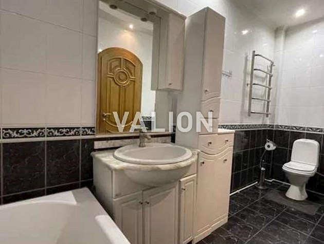 Продажа 4-комнатной квартиры ул. Герцена 17/25