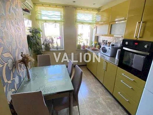 Продажа 3-к квартиры ул. Александра Мишуги 2