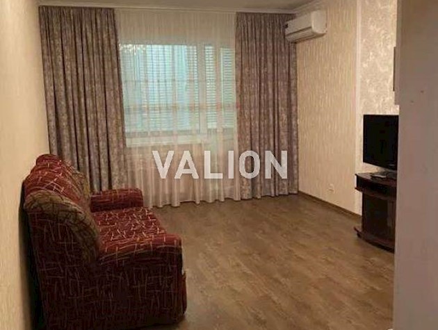 Продаж 1-к квартири проспект Романа Шухевича 12а