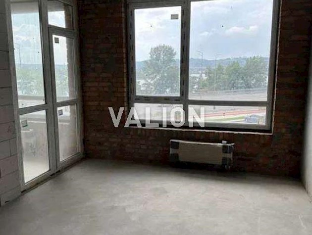 Продаж 2-к квартири вул. Причальна 12