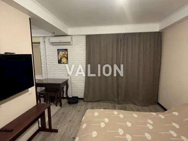 Продаж 1 кім квартири з ремонтом по вулиці Мілютенка 44б