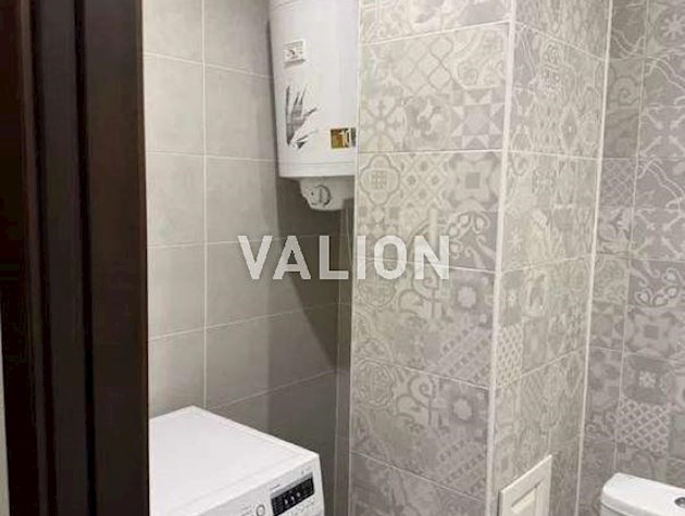 Продаж 1 кім квартири з ремонтом по вулиці Мілютенка 44б