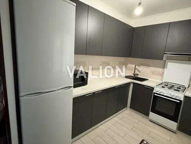 Продаж 1 кім квартири з ремонтом по вулиці Мілютенка 44б