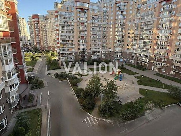 Продается 3-х комнатная квартира на ул. Мейтуса, 4А, Голосеевский район.