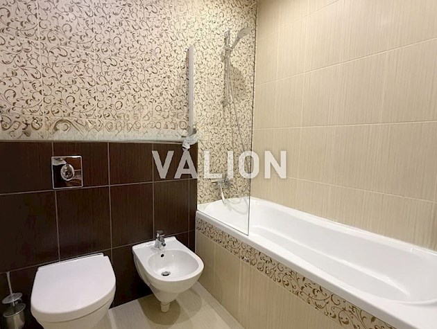 Продается 3-х комнатная квартира на ул. Мейтуса, 4А, Голосеевский район.