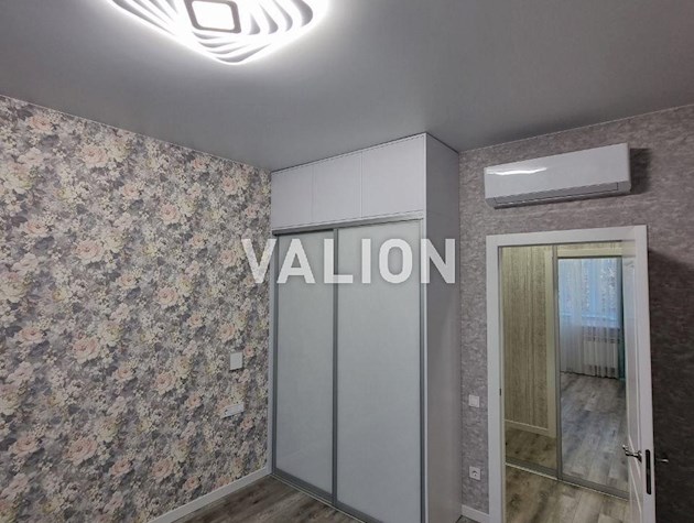 Продажа 2 комн. квартиры с новым ремонтом в Сталинке, ул. Ереванская 5, площадь Космонавтов, Соломенский р-н