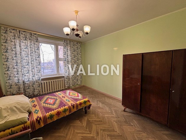 Продам 2-к квартиру в центре ст.м Арсенальная Суворова 19