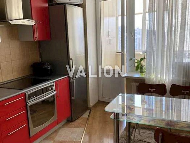 Продаж 1-к квартири вул. Анни Ахматової 33