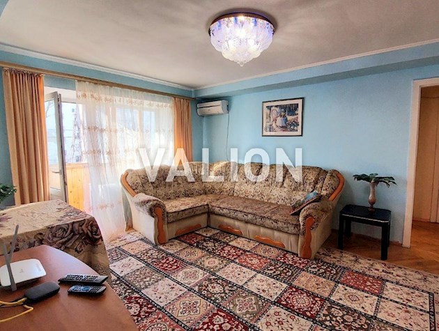 Продаж 4-х кімнатної квартири поряд з м. Печерська Л.Українки, 9