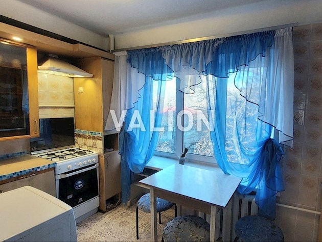 Продаж 4-х кімнатної квартири поряд з м. Печерська Л.Українки, 9