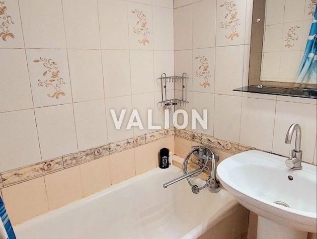 Продаж 4-х кімнатної квартири поряд з м. Печерська Л.Українки, 9